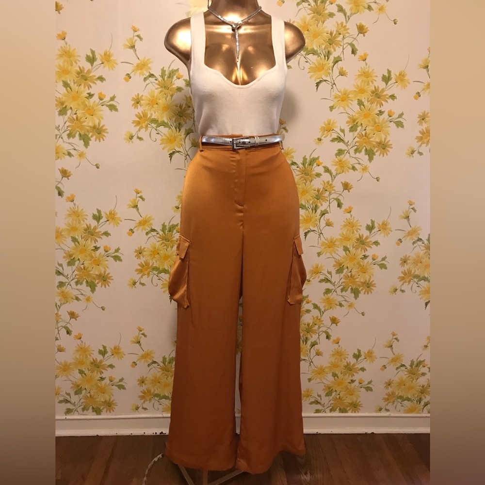 Bronze high waist cargo pants size M
